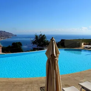 taormina-home-sweet-home-apartment.taorminaitalyhotels.com/
